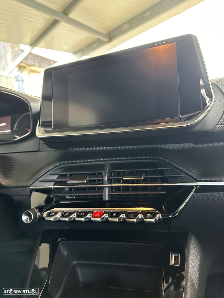 Peugeot 208 1.2 PureTech Active - 16