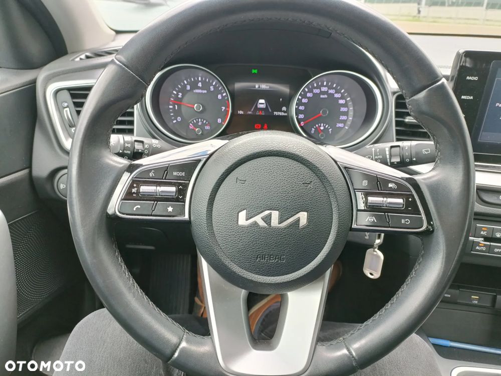 Kia Ceed 1.5 T-GDI M - 8