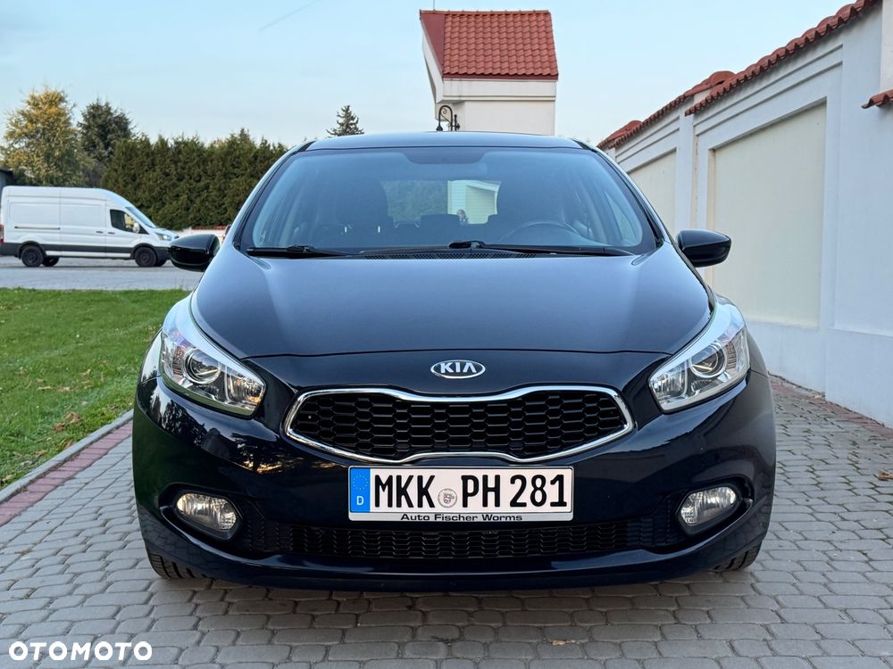 Kia Ceed - 35