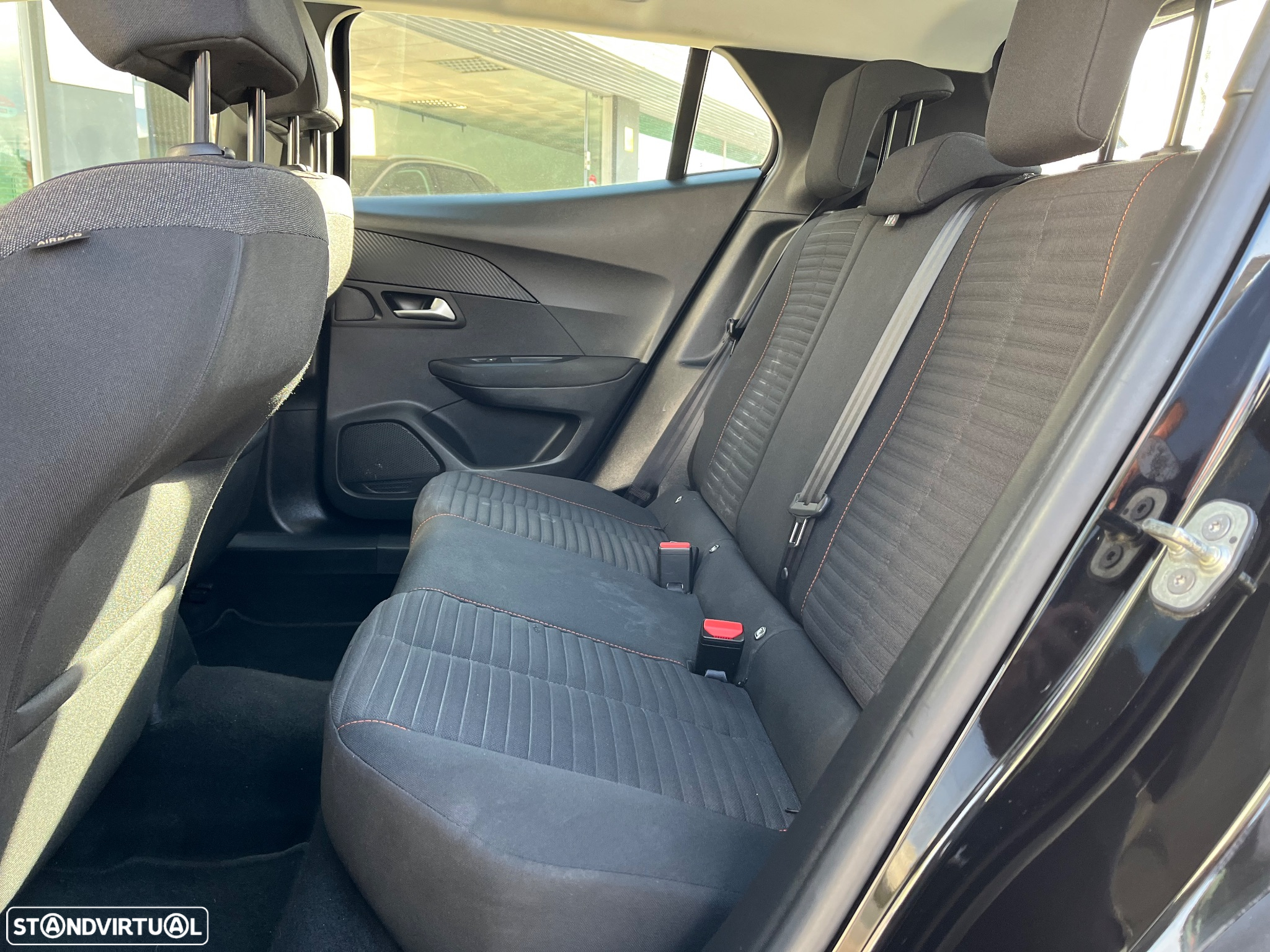 Peugeot 2008 1.2 PureTech Active Pack - 11