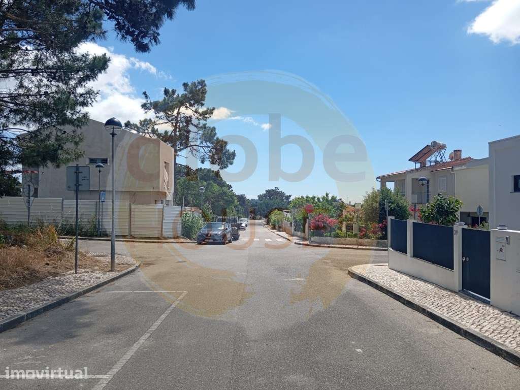 Lote de Terreno para construção de Moradia T4 - Grande imagem: 3/13