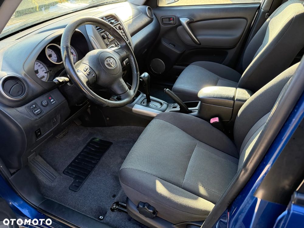 Toyota RAV4 2.0 VVT-i 4x4 - 6