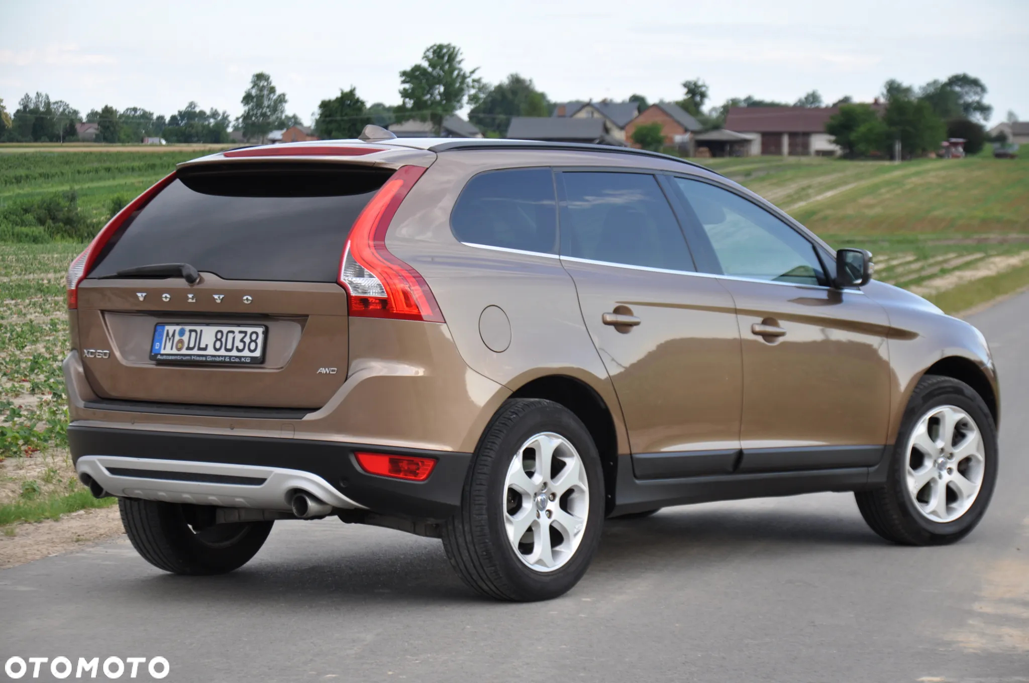 Volvo XC 60 2.4D AWD R-Design - 7