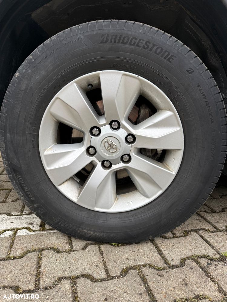 Toyota Hilux 4x4 Double Cab Executive - 9