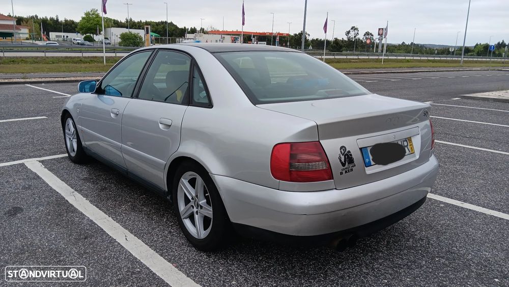 Audi A4 1.9 TDI Attraction - 6