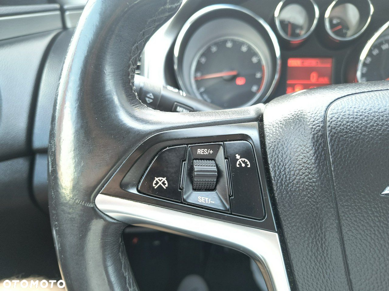 Opel Insignia - 22
