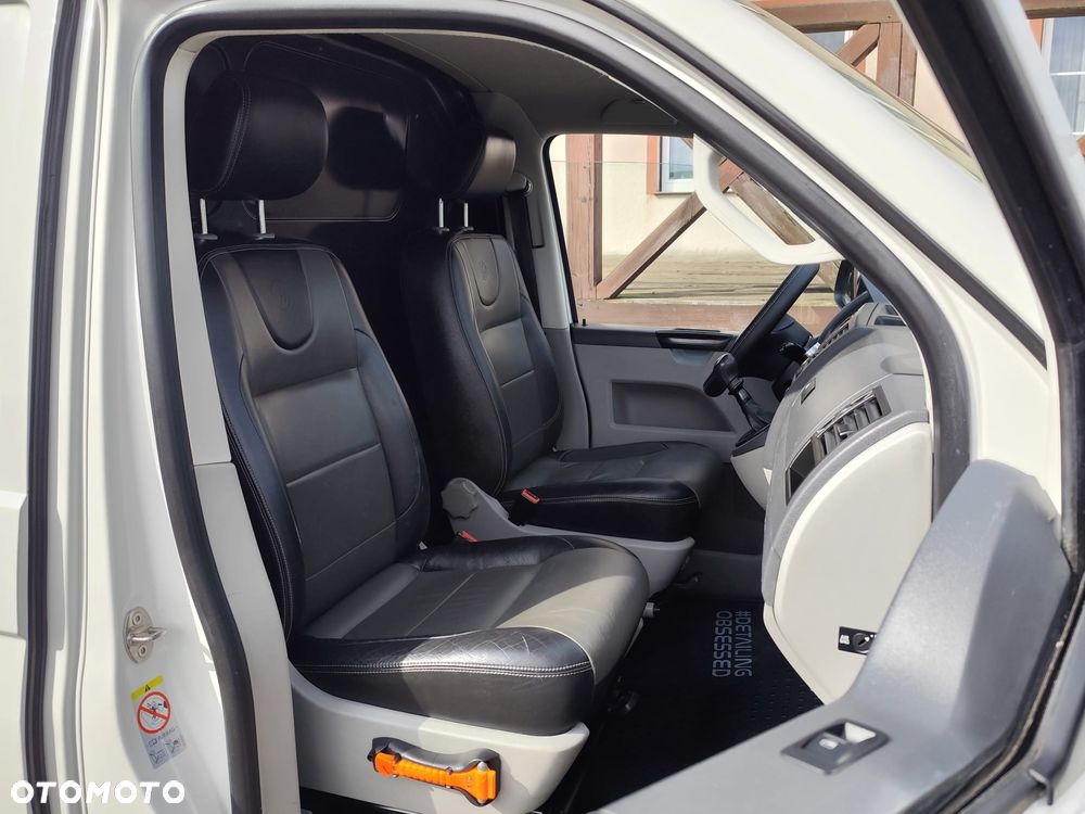 Volkswagen Transporter T5 - 12