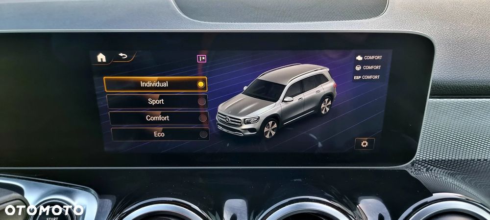 Mercedes-Benz GLB 200 Progressive 7G-DCT - 33