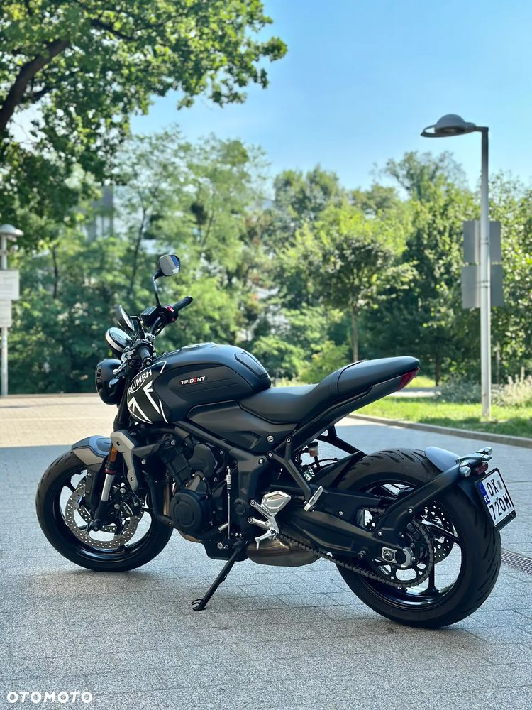 Triumph Trident - 1