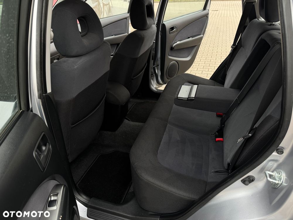 Mitsubishi Outlander - 18