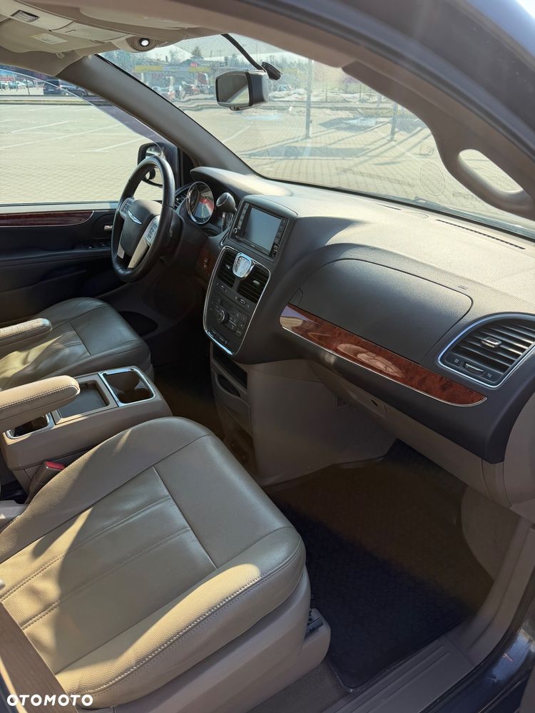 Chrysler Town & Country 3.6 Touring - 6