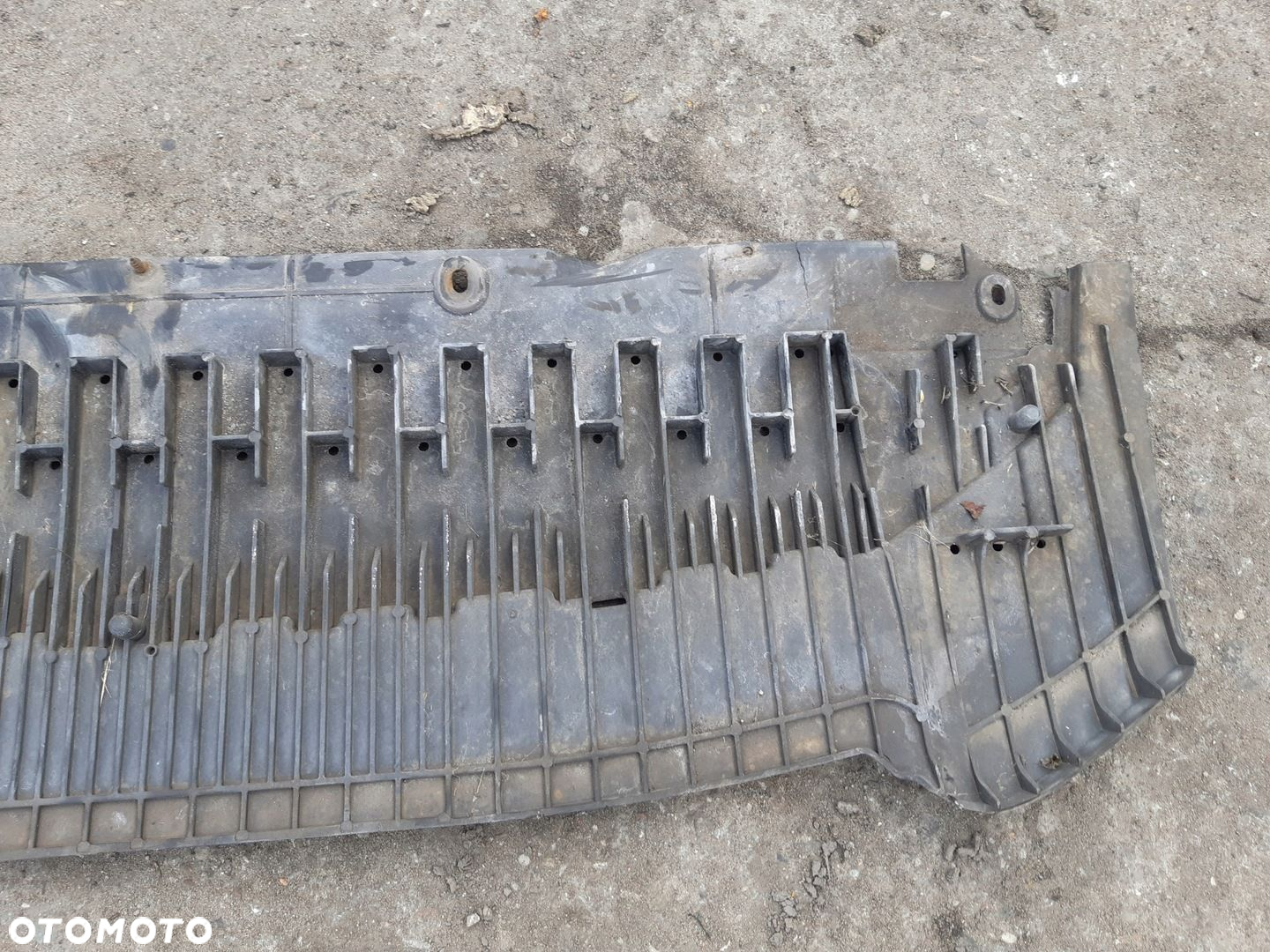 AUDI A4 B8 OSŁONA PŁYTA POD ZDERZAK 8K0807233 - 2