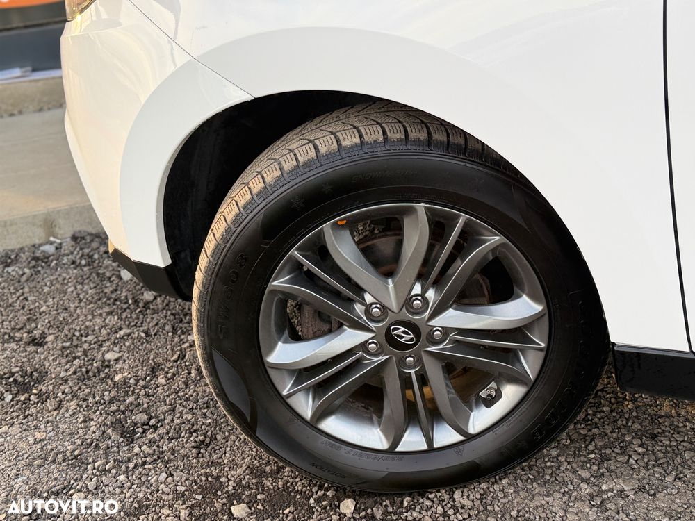 Hyundai ix35 1.7 CRDI 2WD blue Finale Gold - 19