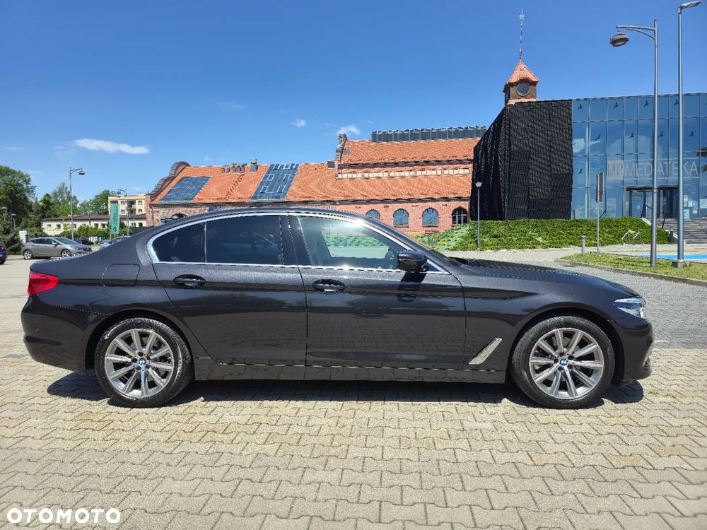 BMW Seria 5 520d xDrive Luxury Line - 6