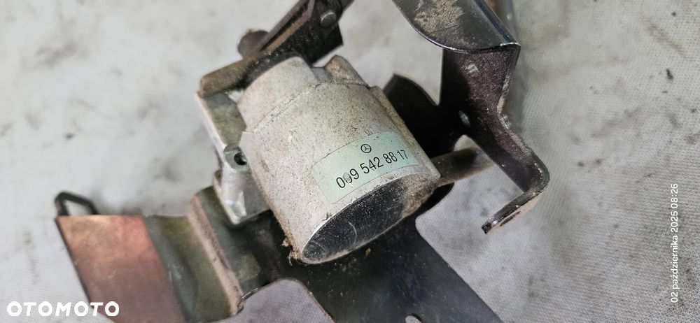 Potencjometr gazu Mercedes W202 W210 0095428817 - 2