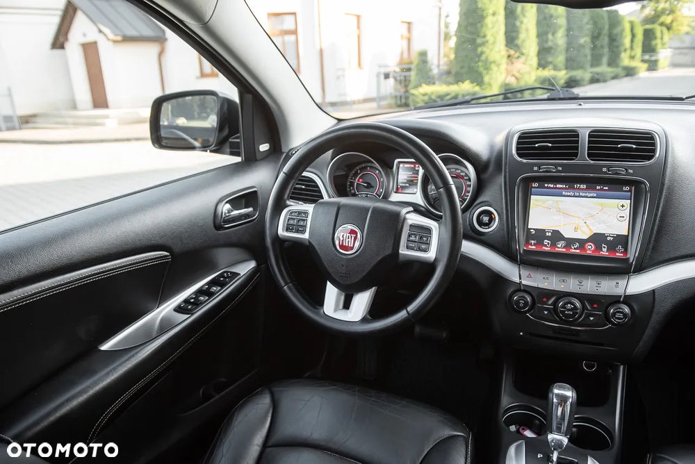 Fiat Freemont 2.0 Multijet Lounge AWD - 24