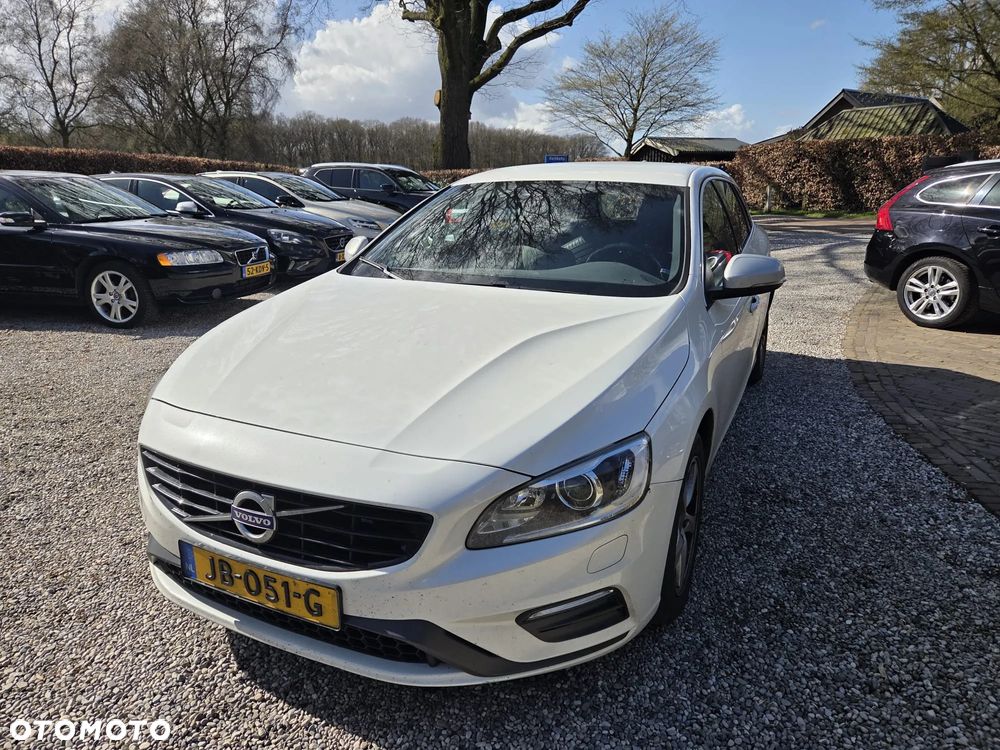 Volvo V60 D3 Geartronic RDesign - 31