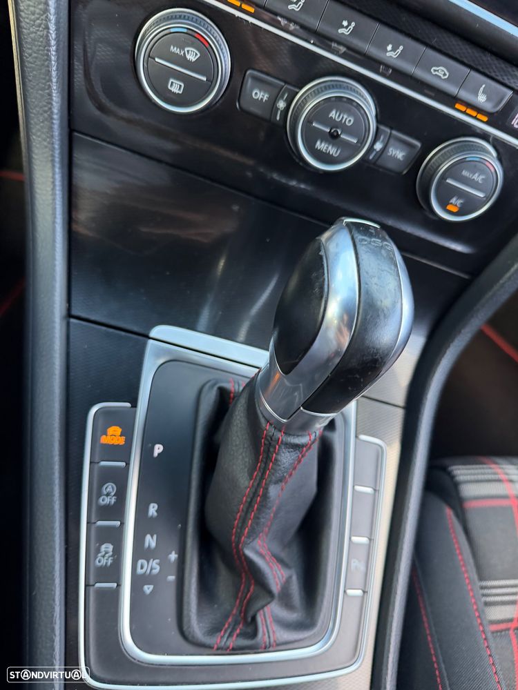 VW Golf GTI BlueMotion DSG - 35