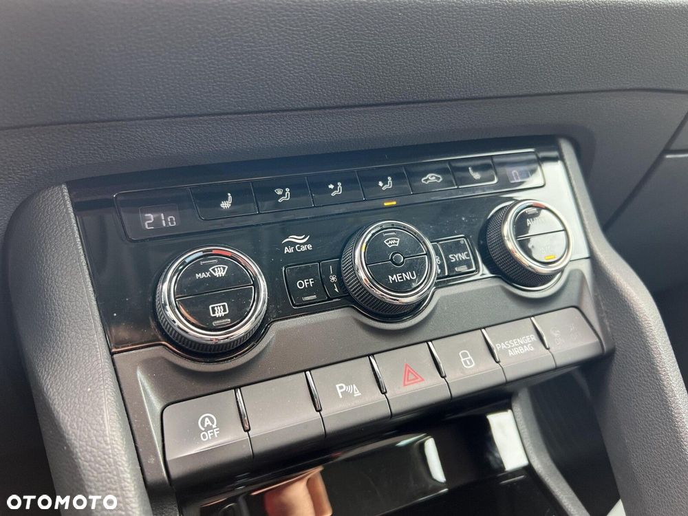 Skoda Karoq 1.5 TSI ACT 4x2 Style DSG - 27