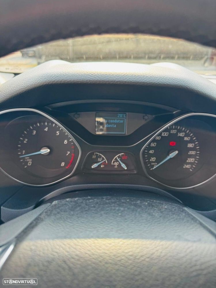 Ford Focus 1.0 EcoBoost S&S Champions Edition - 20