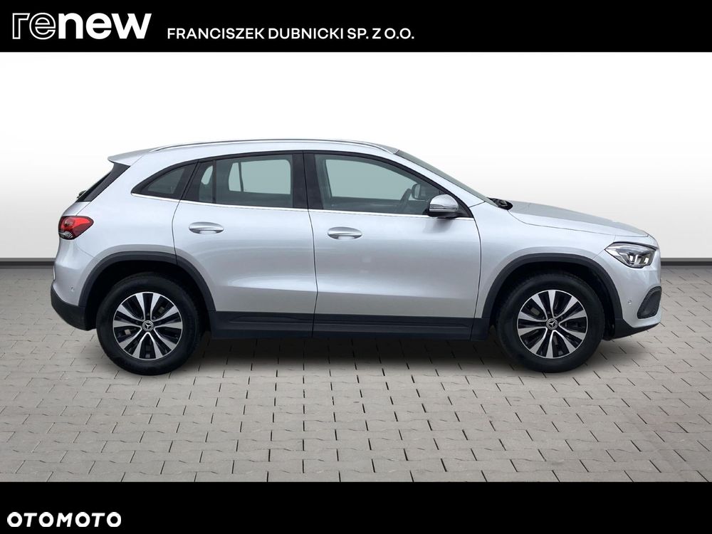 Mercedes-Benz GLA 200 - 6