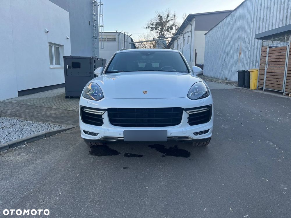 Porsche Cayenne Turbo - 8