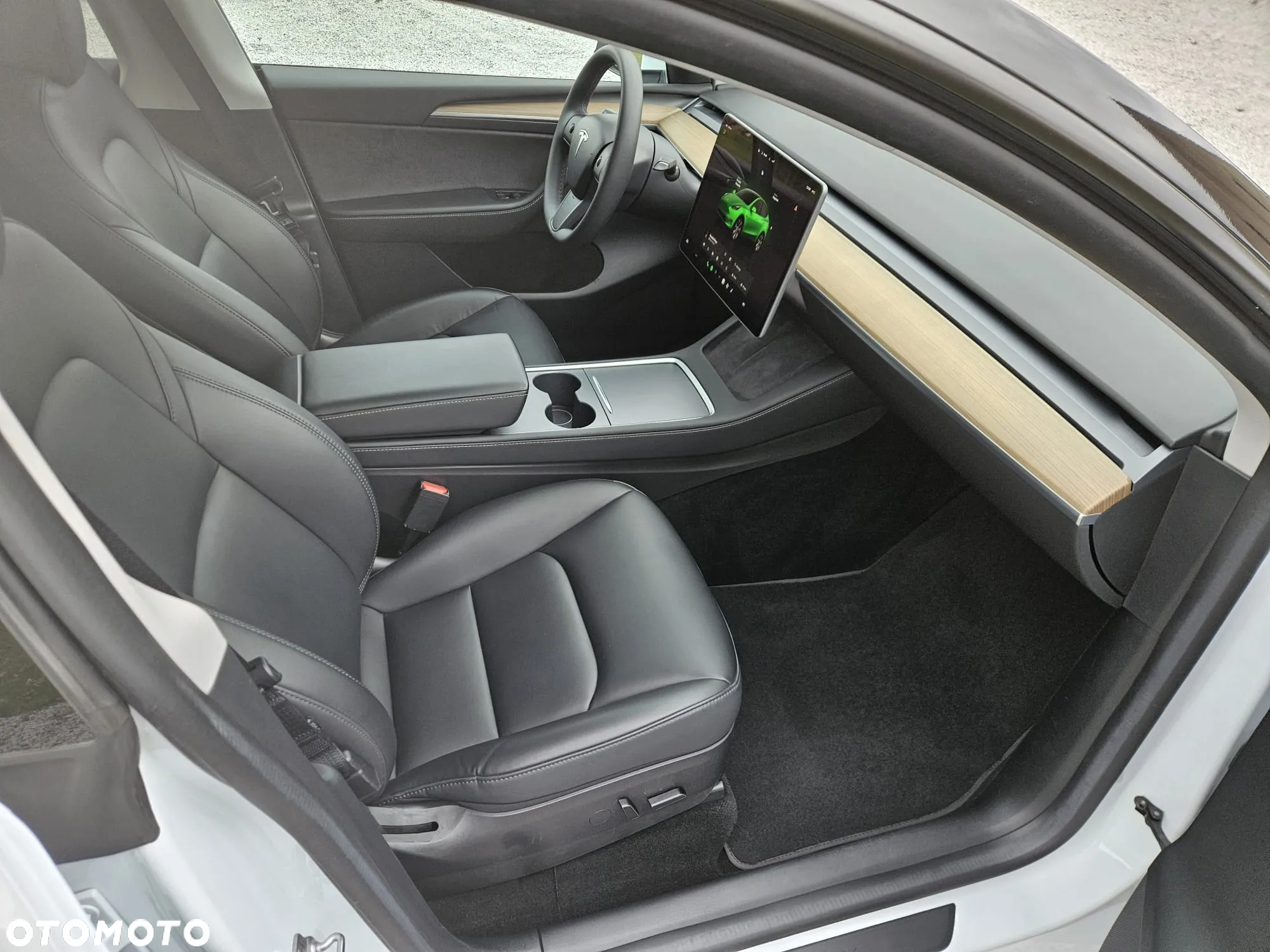 Tesla Y Model RWD - 30