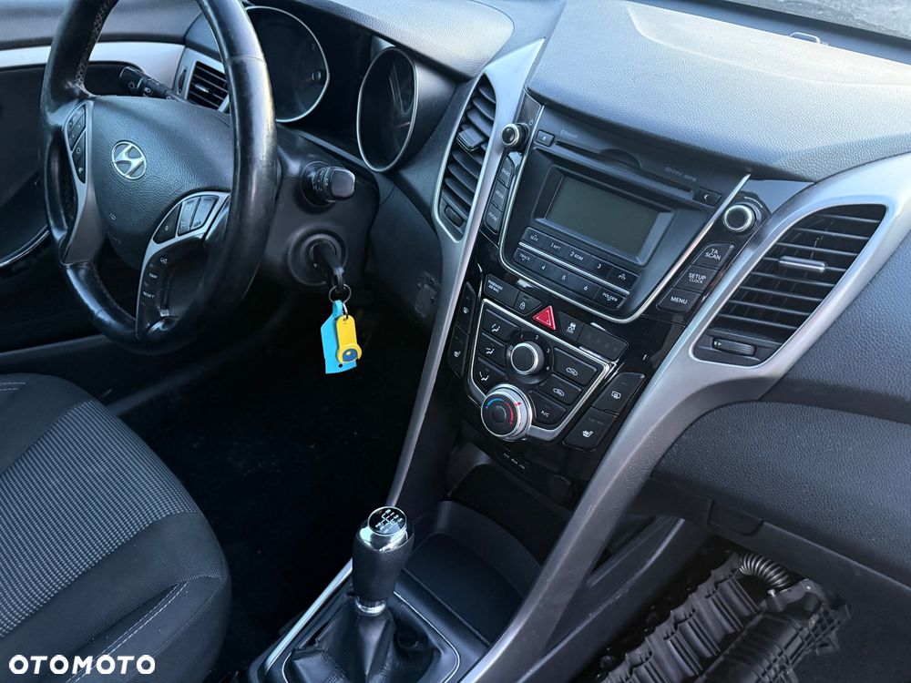 Hyundai i30 1.6 CRDi BlueDrive Classic + - 23