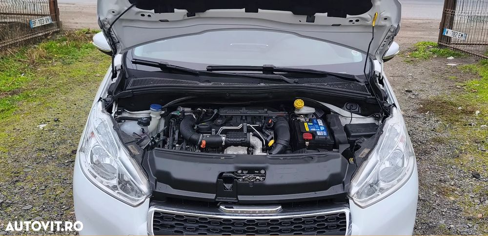 Peugeot 208 e-HDi 92 Stop&Start Style - 36