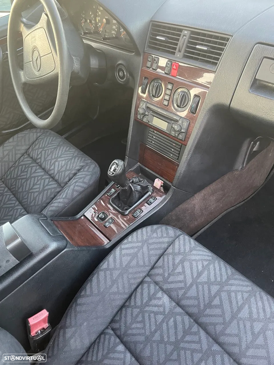 Mercedes-Benz C 180 Elegance - 2