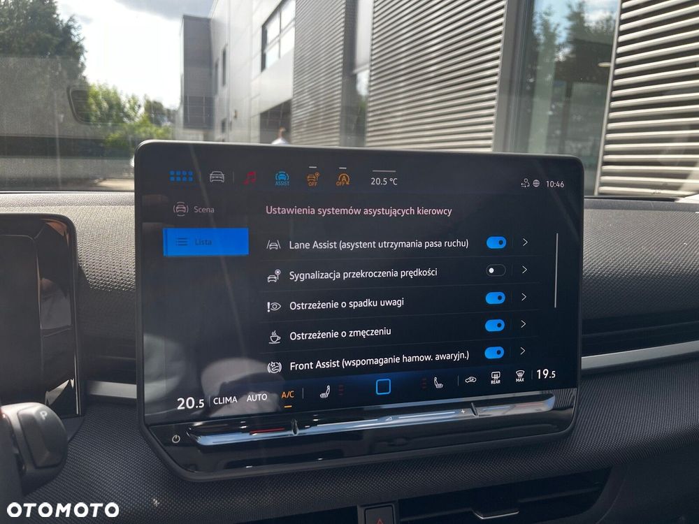 Volkswagen T-Roc - 17