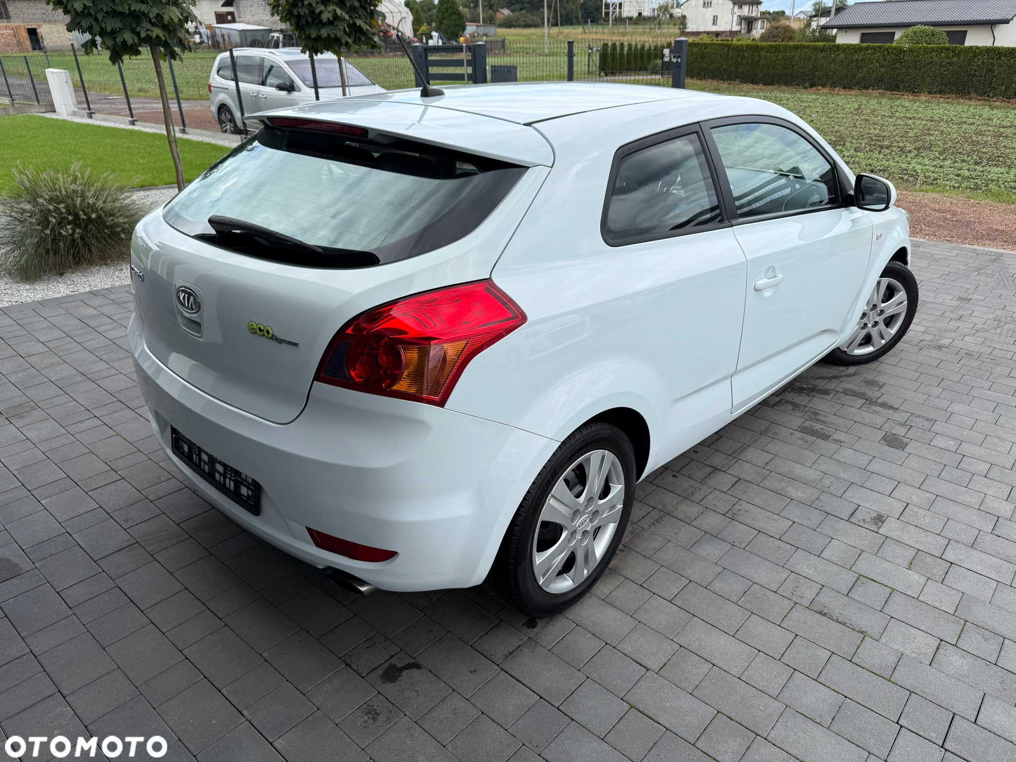 Kia ProCeed - 9