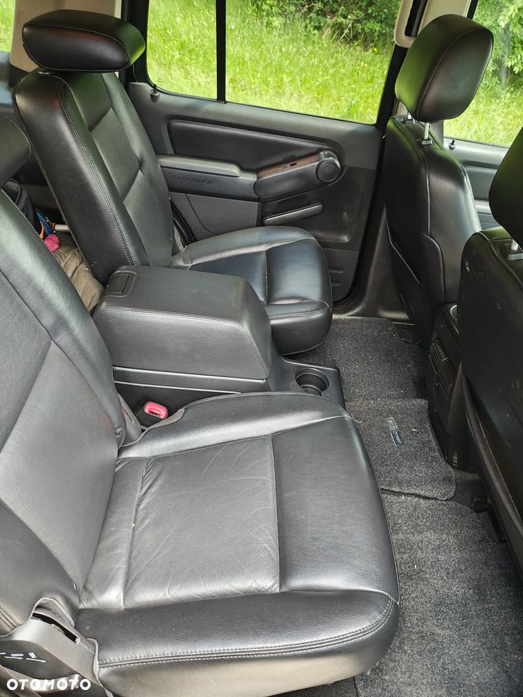 Ford Explorer 4.6 4WD - 9