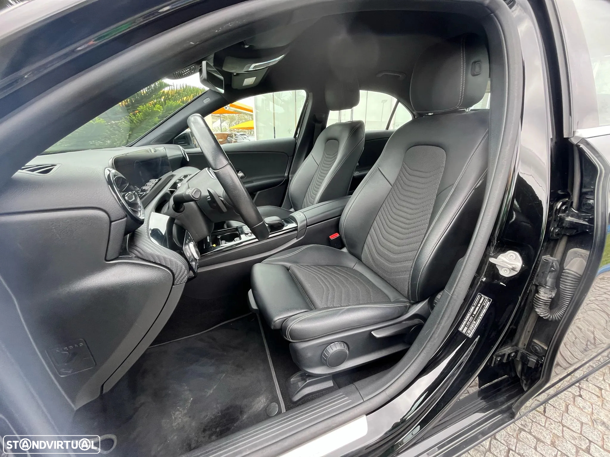 Mercedes-Benz A 250 Limousine e Style Plus - 22