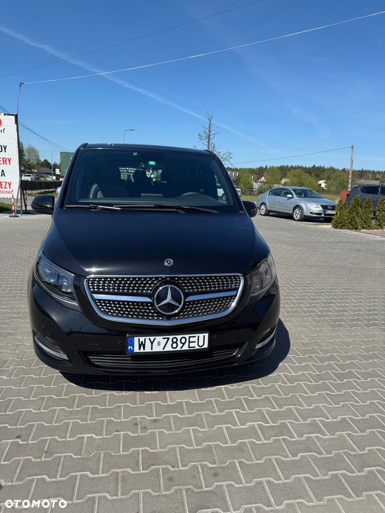 Mercedes-Benz V-Class 2015 photo 2