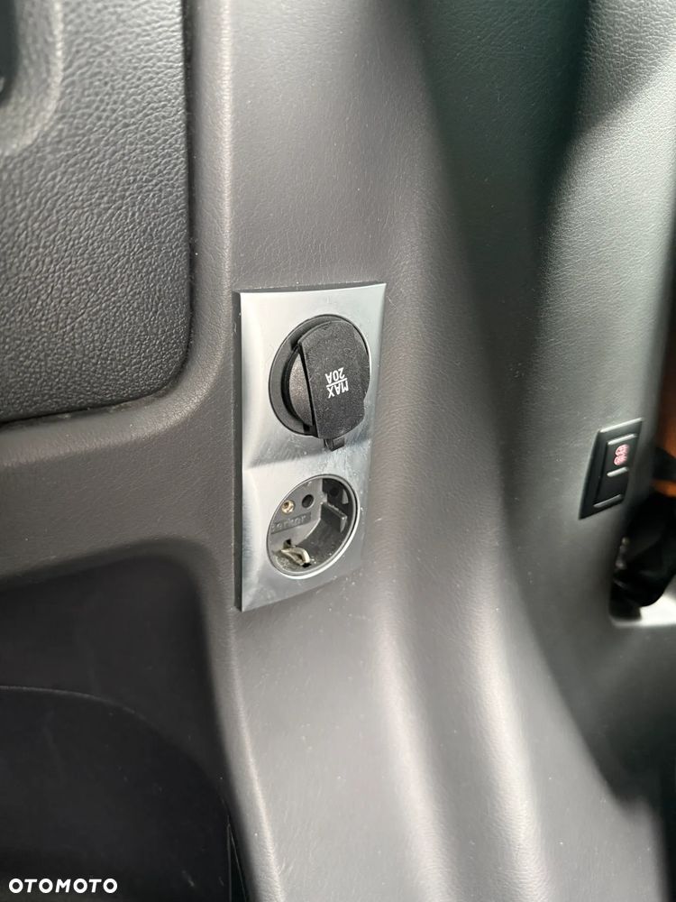 Volkswagen California - 28