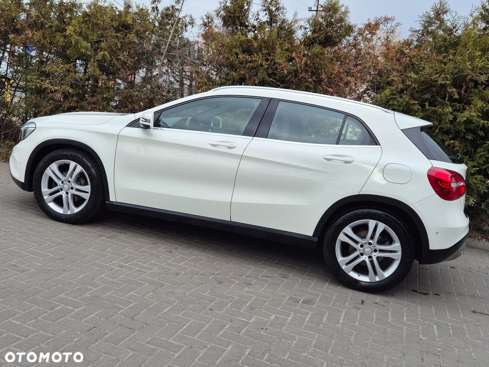 Mercedes-Benz GLA 200 Urban - 7