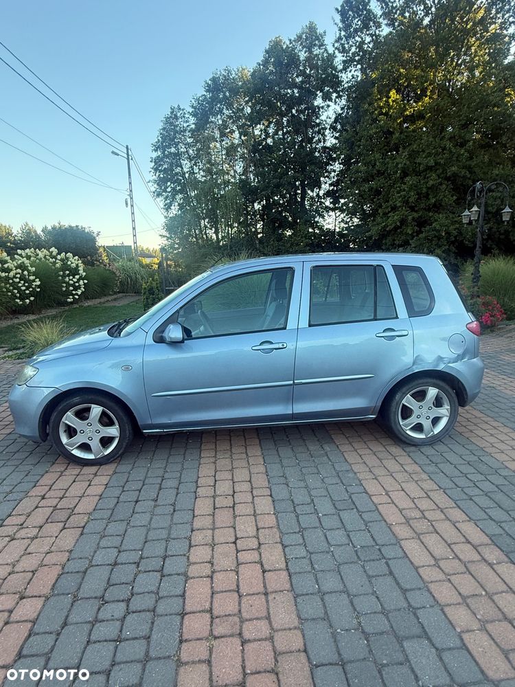 Mazda 2 - 4