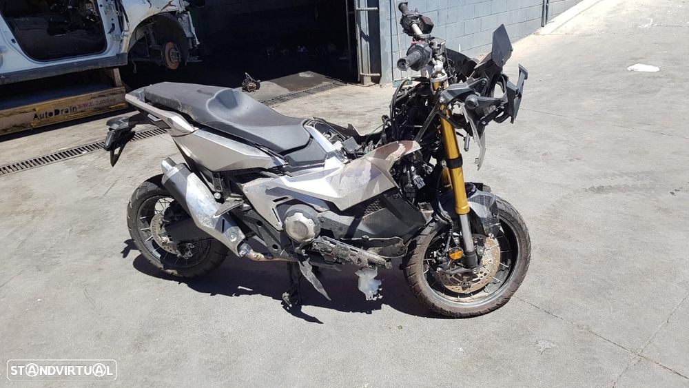 MOTOR COMPLETO HONDA X-ADV REF. RH10E - 1