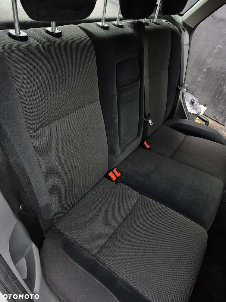 Ford Focus 1.6 Ti-VCT Ghia - 14