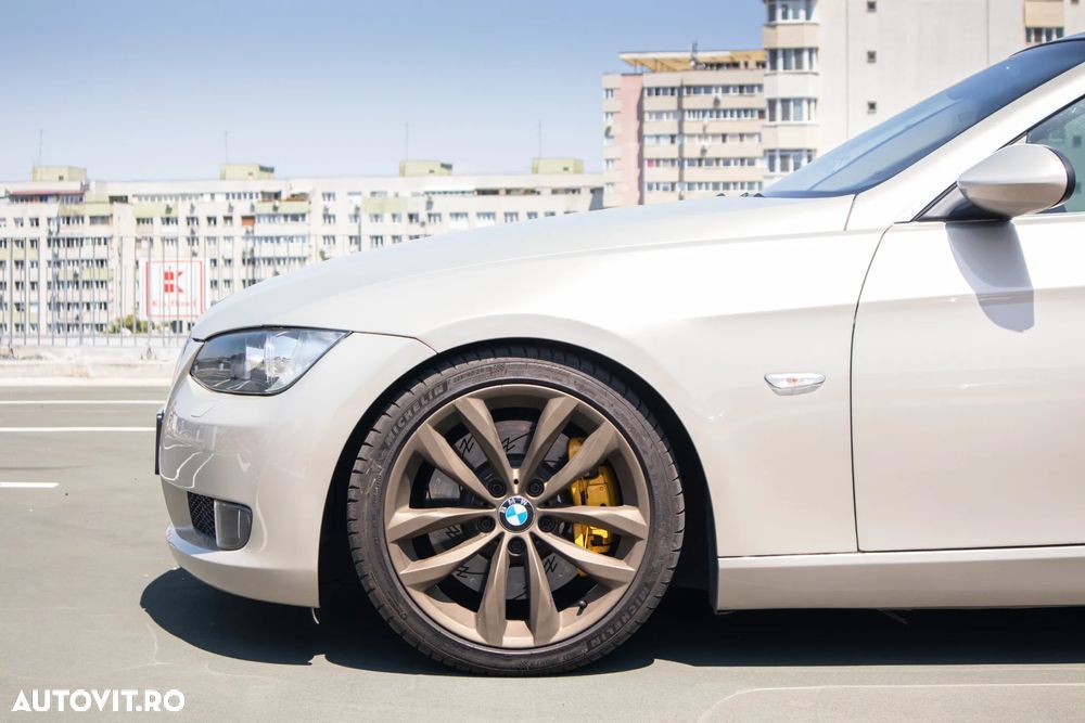 BMW Seria 3 330d Coupe - 11
