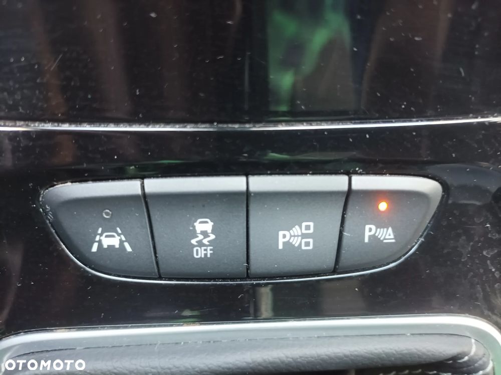 Opel Astra 1.4 T Elite - 9