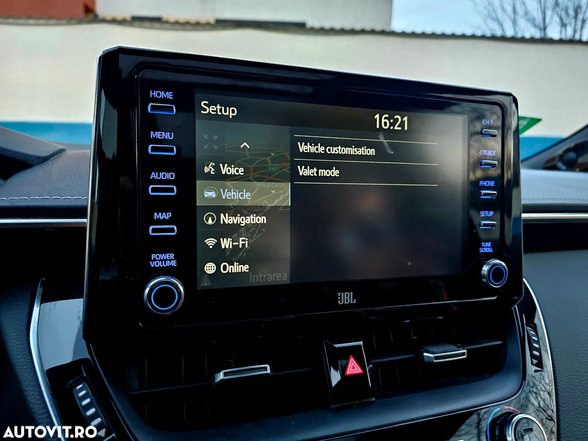 Toyota Corolla 2.0 HSD Exclusive Plus GR Sport Bi-Tone - 35