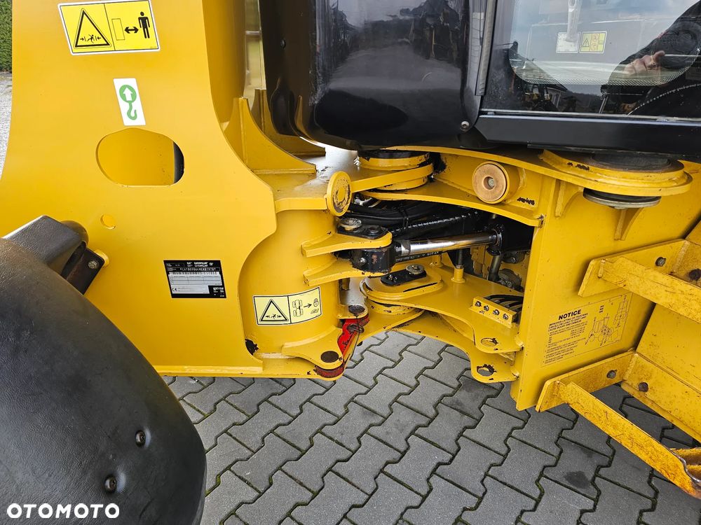 Caterpillar 906 - 25