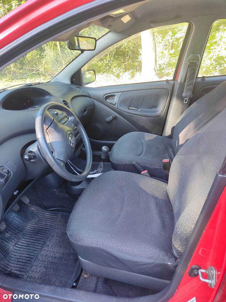 Toyota Yaris 1.3 Luna - 5