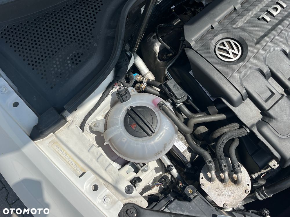 Volkswagen Golf 1.6 TDI BlueMotion Technology Lounge - 34