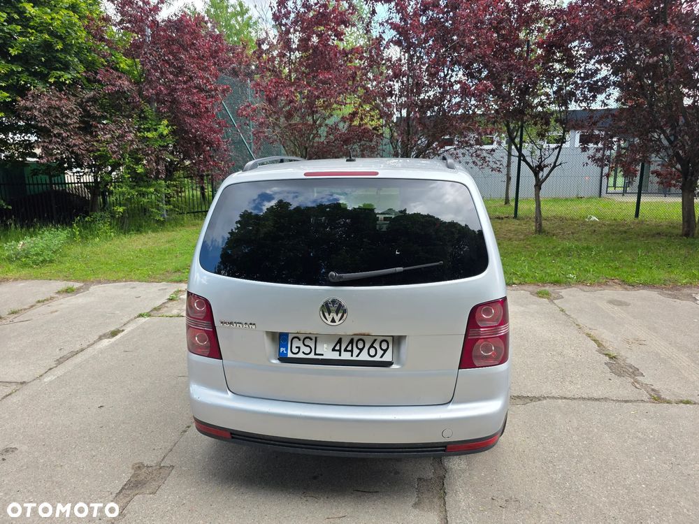 Volkswagen Touran 1.6 Basis - 3