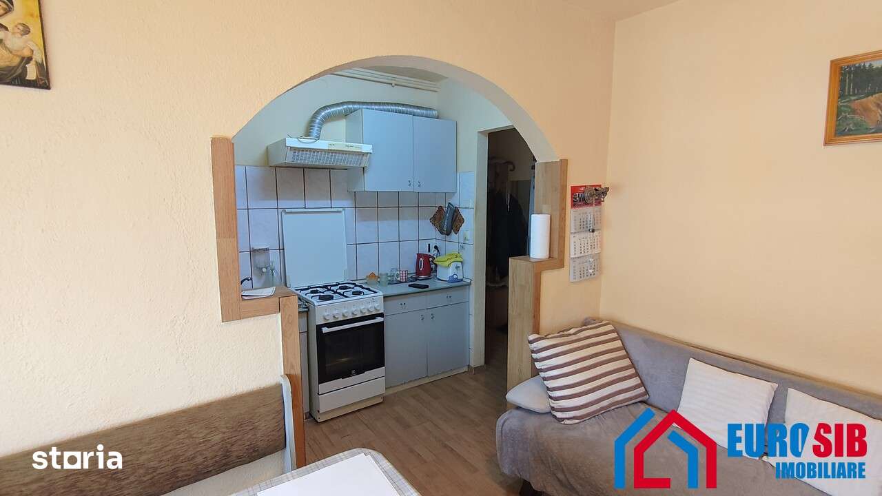 Apartament 3 camere in Sibiu zona Cedonia M Viteazu — fotografia 2
