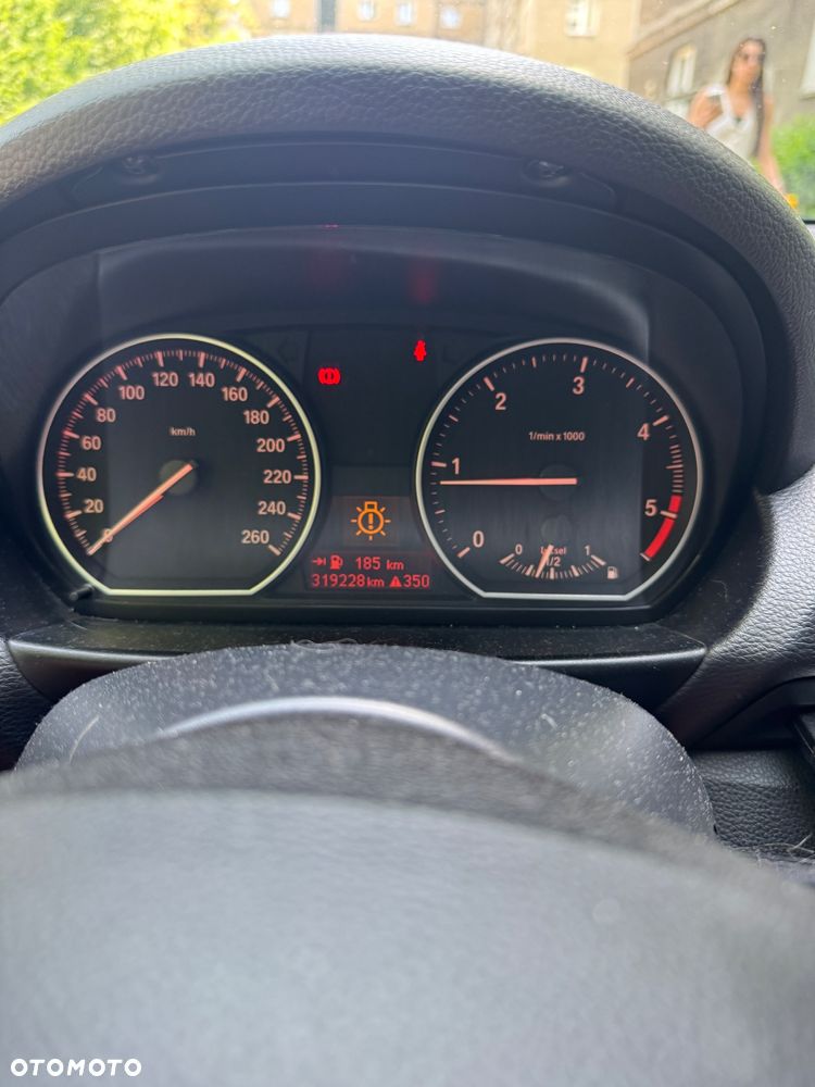 BMW Seria 1 120d DPF - 18