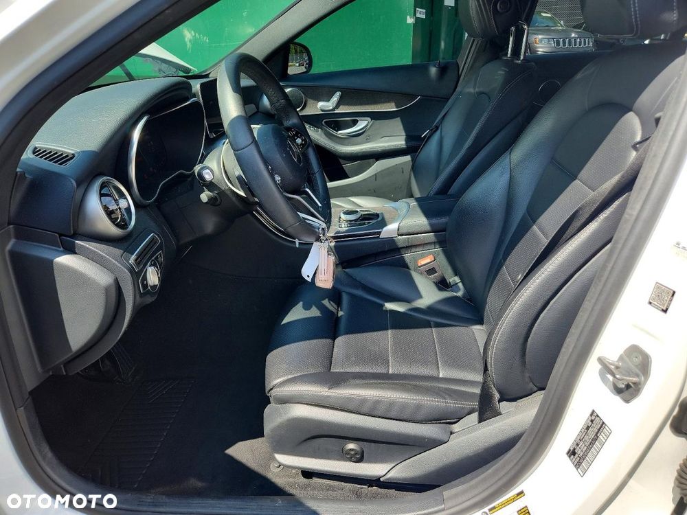 Mercedes-Benz Klasa C 300 9G-TRONIC Exclusive - 7
